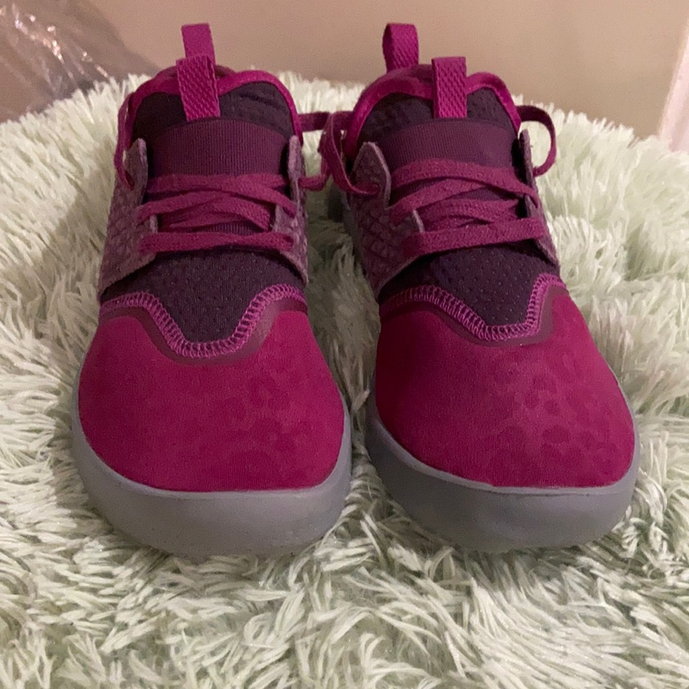 Womens Reebok Tech Supreme with Ortholite Sneakers